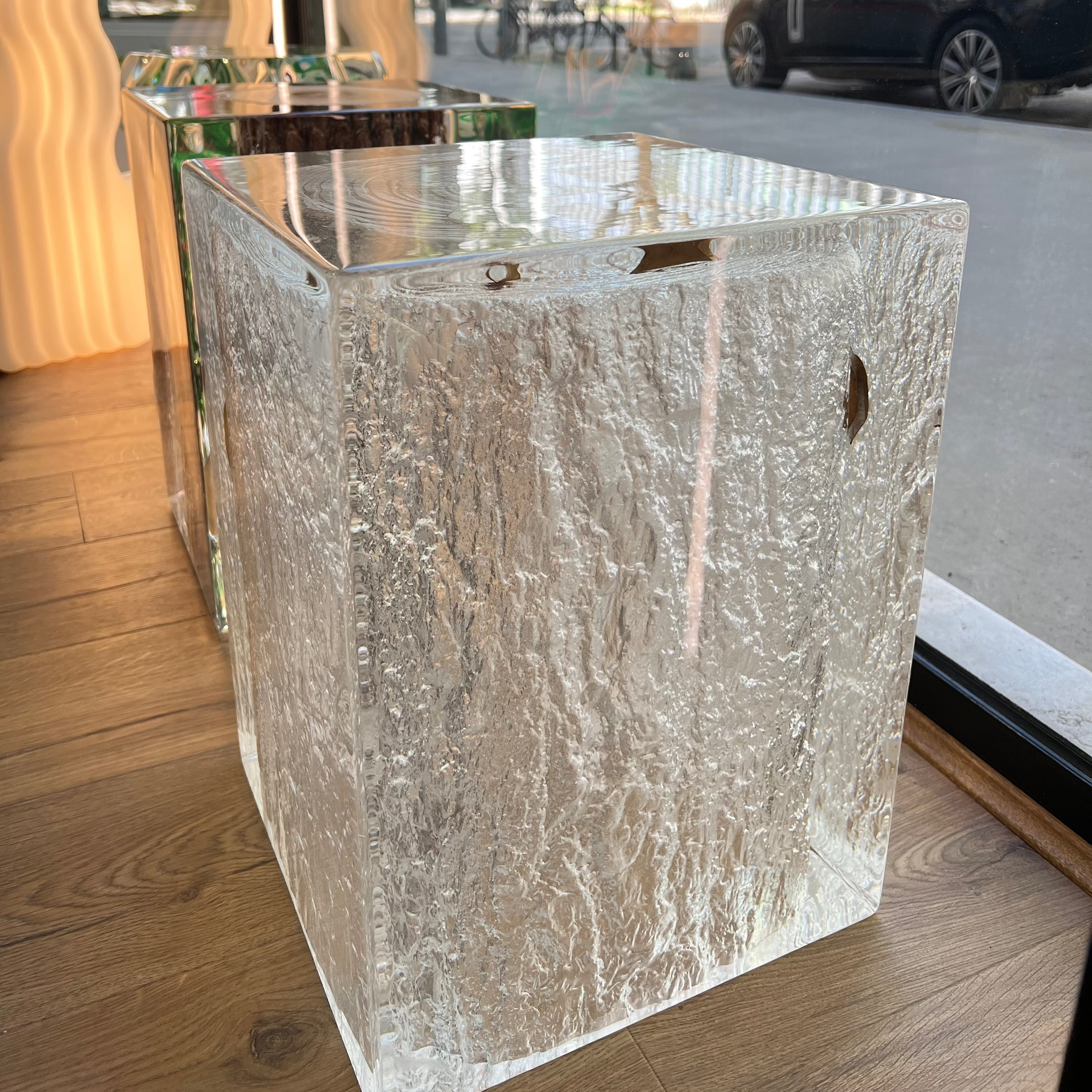 Tabouret en acrylique